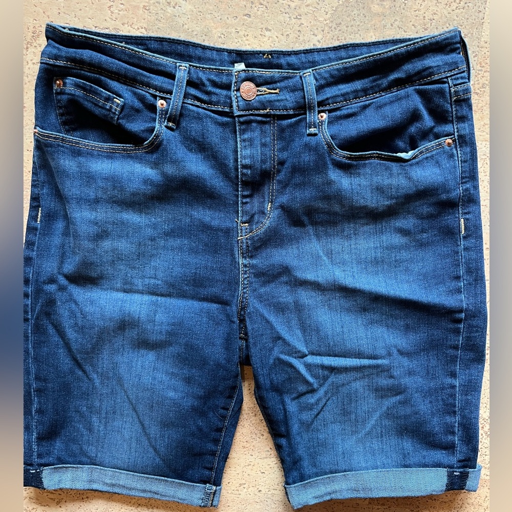 Levi Signature Bermuda shorts, size 10
